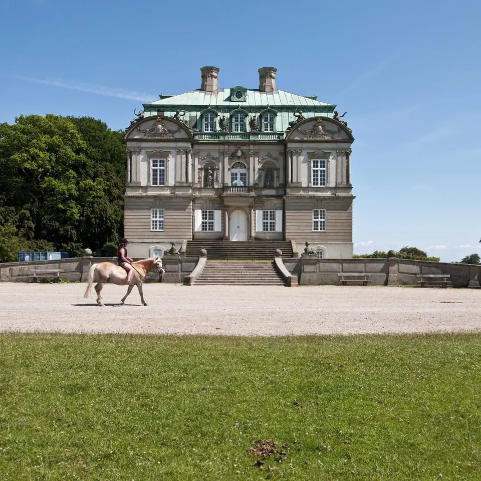 Hestevognskørsel om slottet