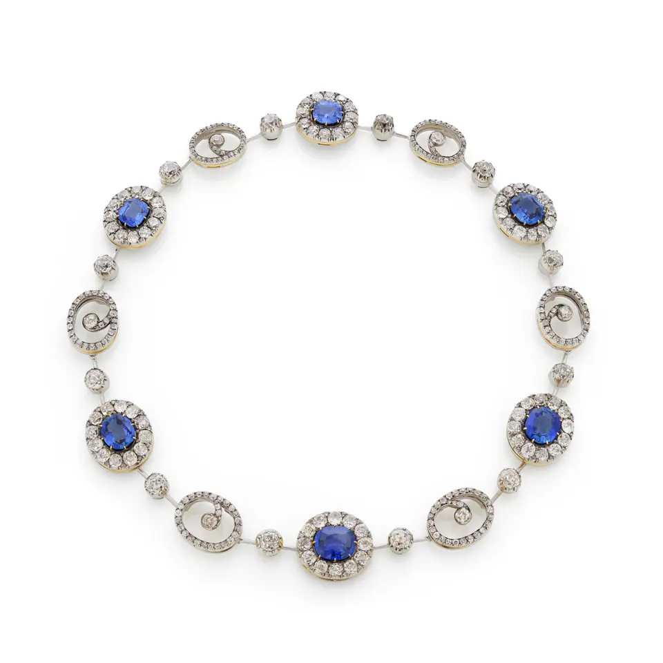 Safirsmykke som stort collier | Amalienborgmuseet