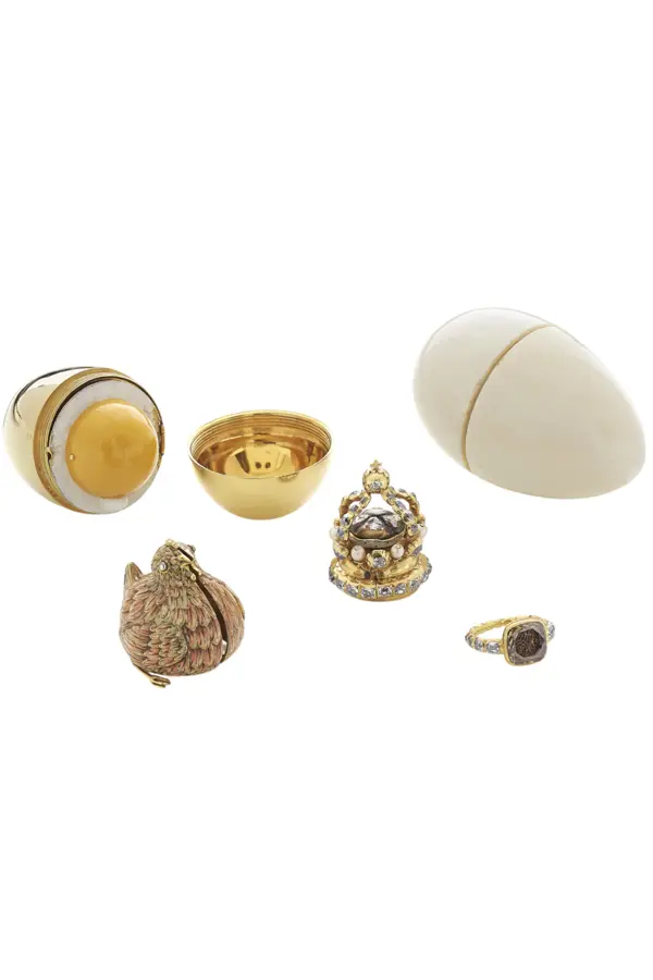 Golden egg with hen