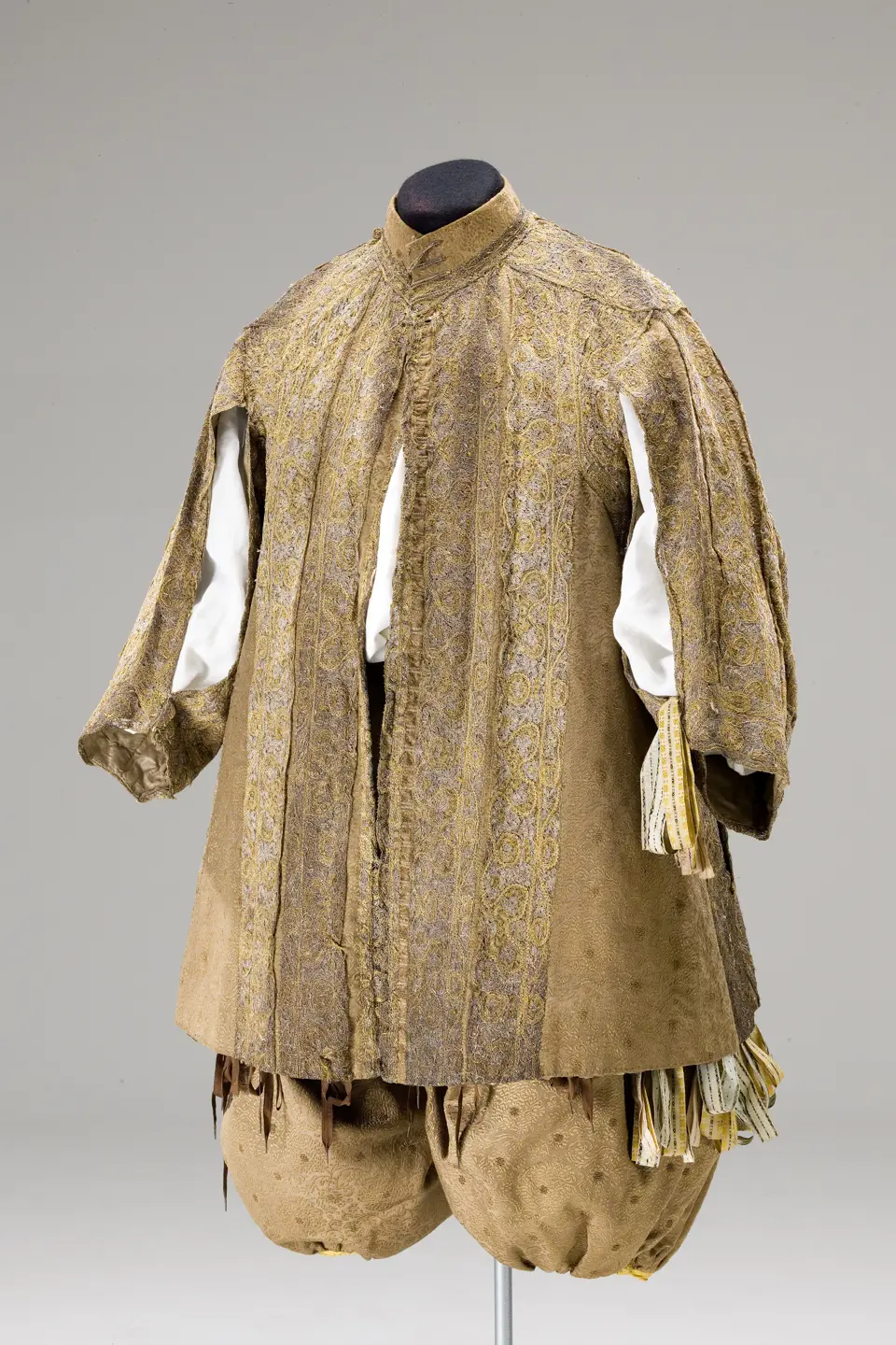 Frederik III’s two-piece silk costume, c. 1655–60