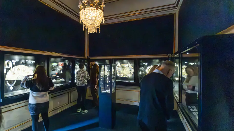 Jewellery on public display